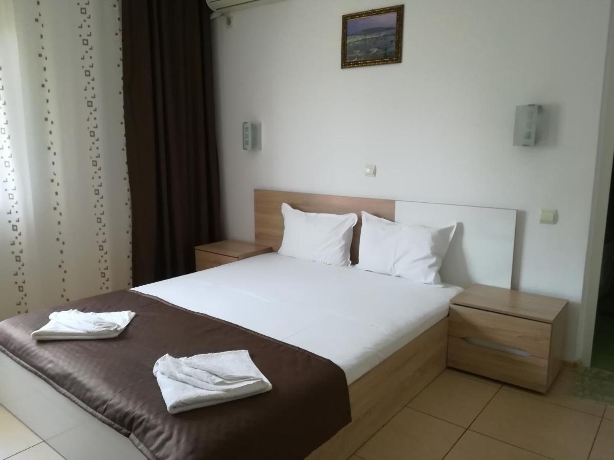 Casa Mevas Hotel Costinesti Bagian luar foto